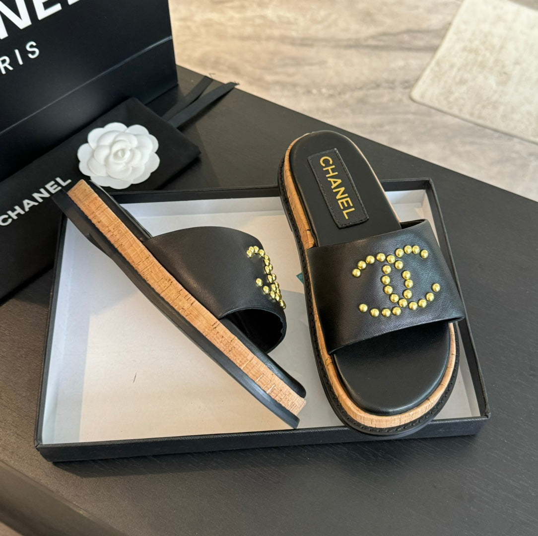 CHANEL 25C Slippers Black Sheepskin 213106