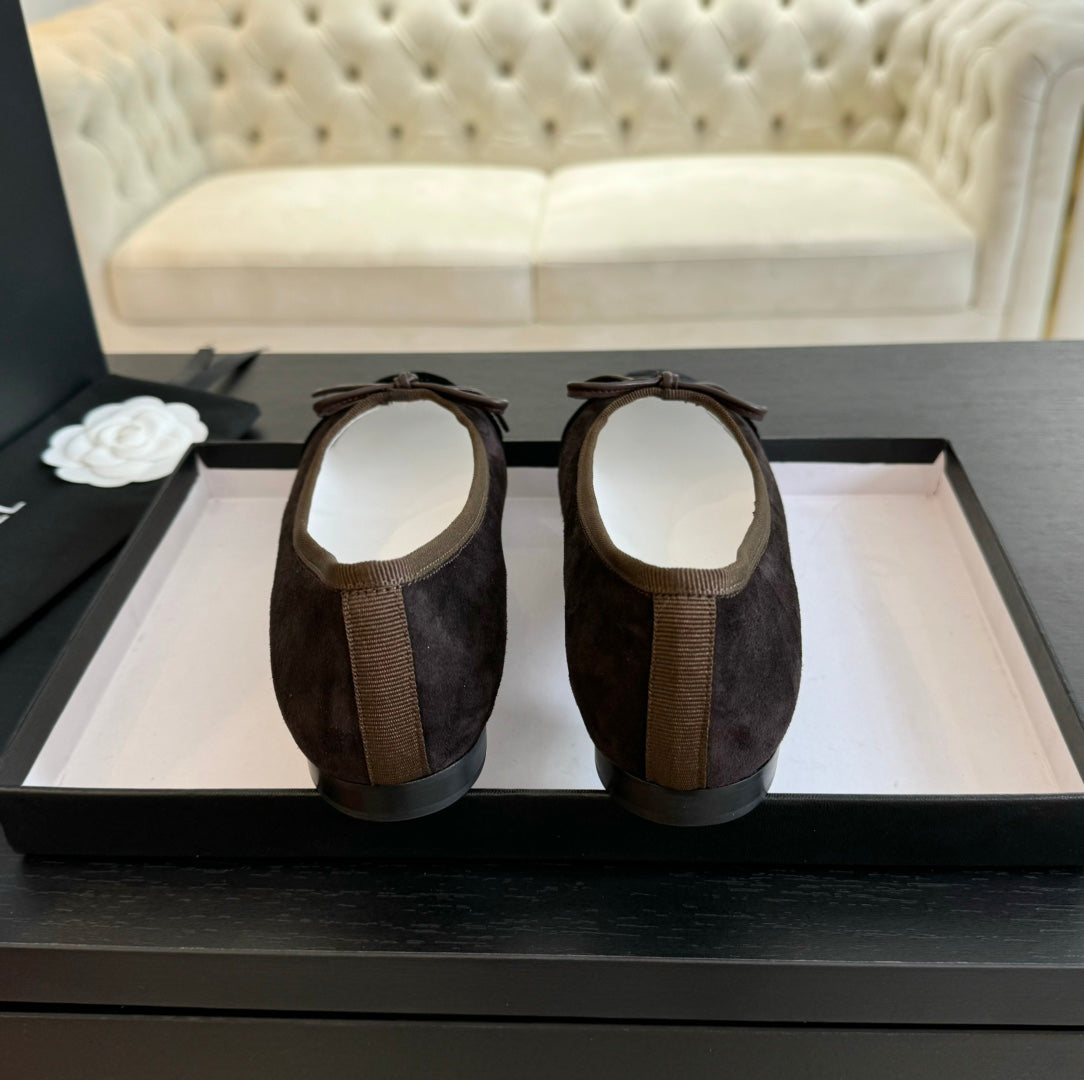 CHANEL ballet flat chocolate suede and black canvas