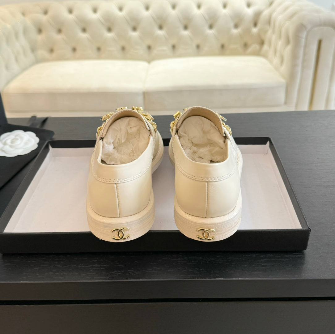 CHANEL 25C Loafer White Leather 212969