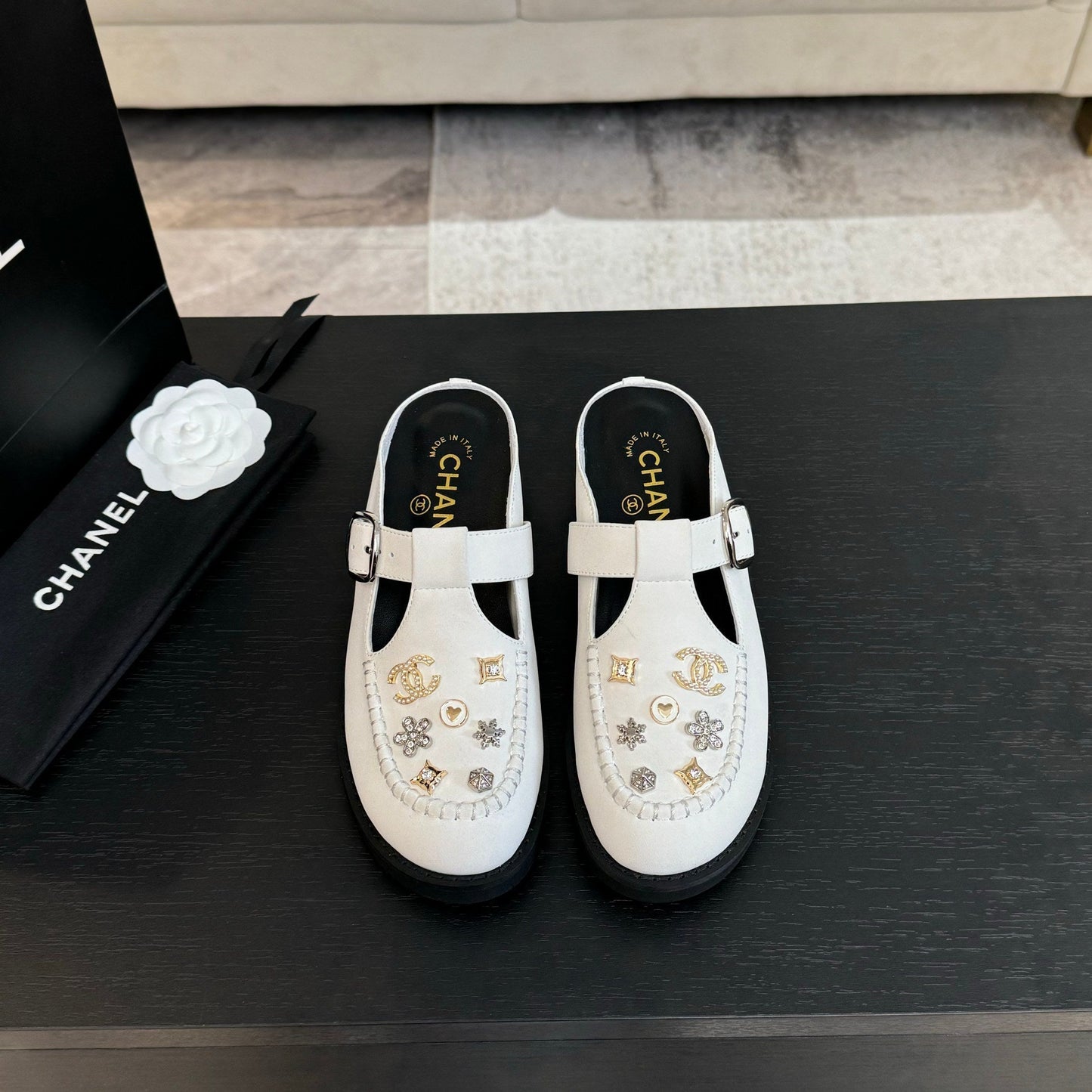 CHANEL 25C Mule Sandal White Imported Cowhide 212943