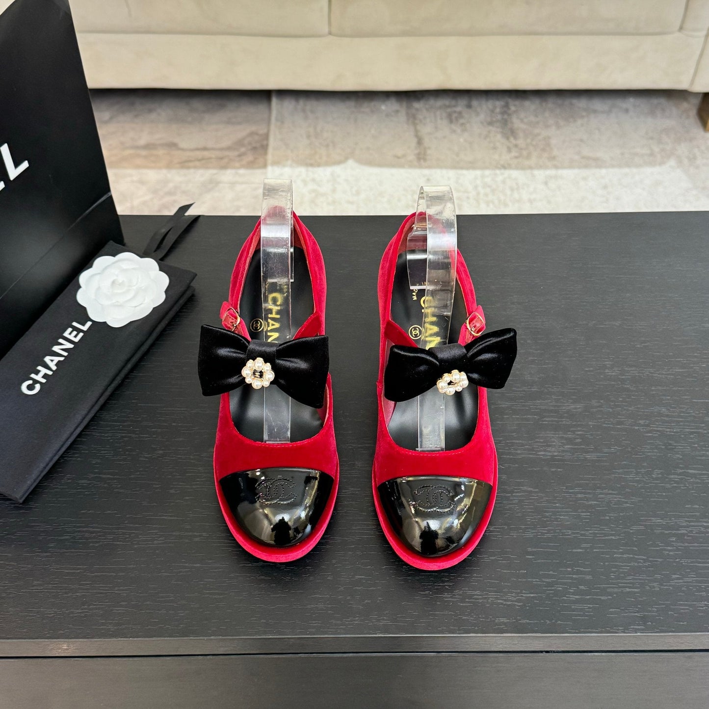 CHANEL 25C Mary Jane Velvet rose Imported Cowhide 212947