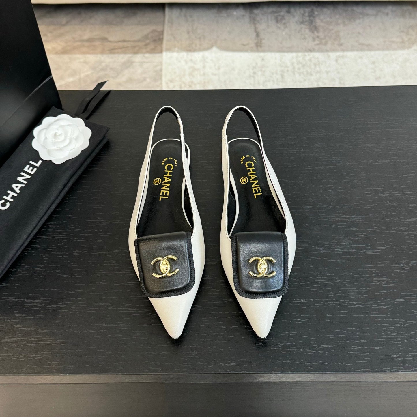 CHANEL 25C Slingback Flat White Genuine sheepskin 212950