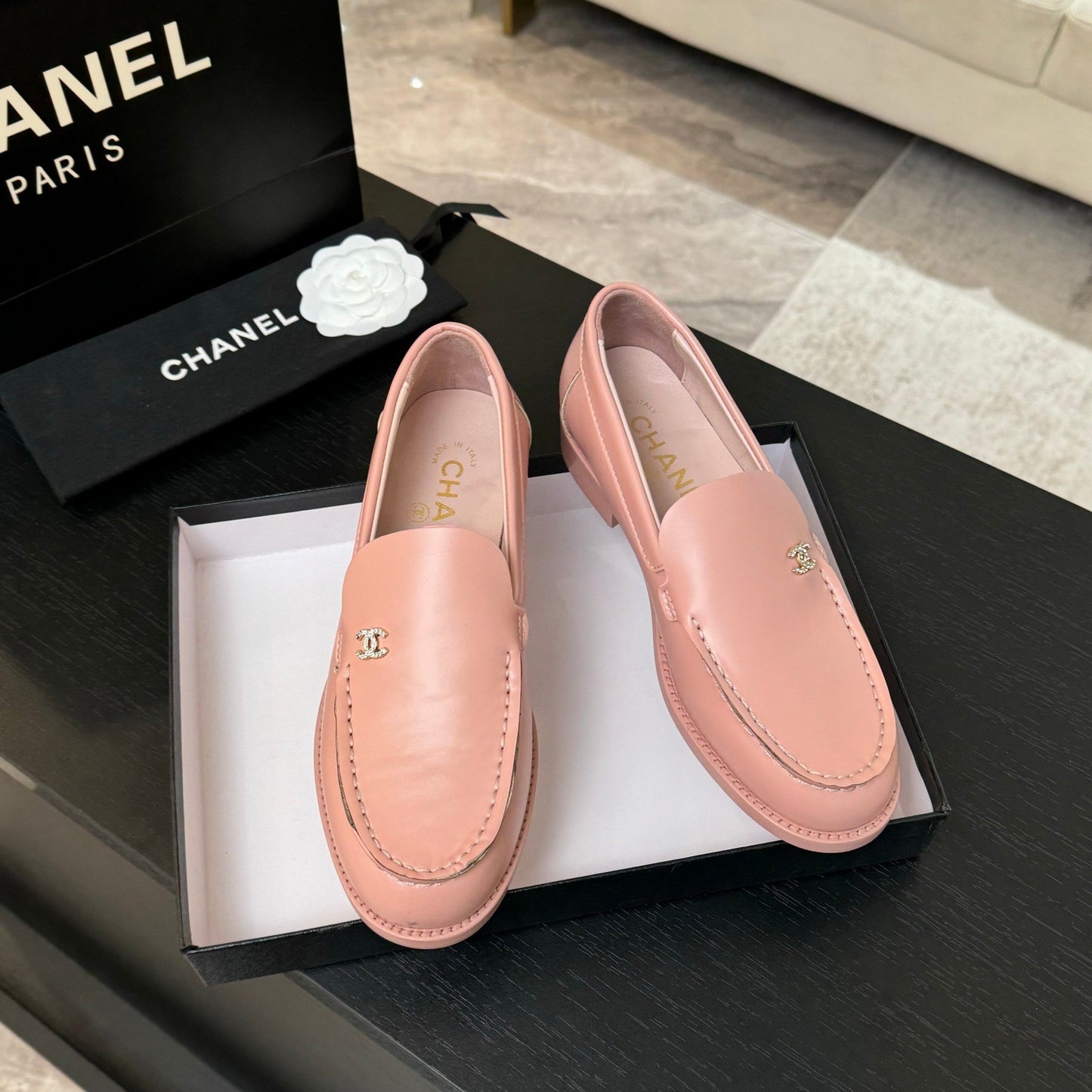CHANEL 25C Moccasins Pink Patent Leather
