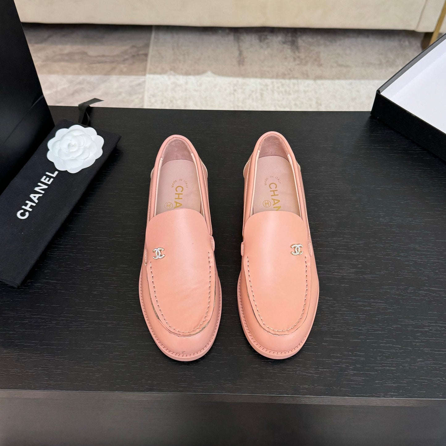 CHANEL 25C Moccasins Pink Patent Leather