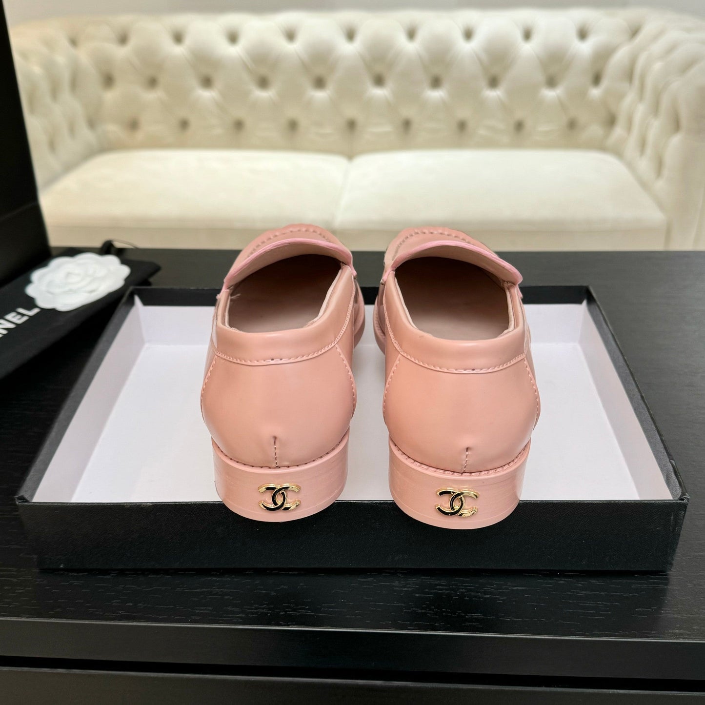 CHANEL 25C Moccasins Pink Patent Leather