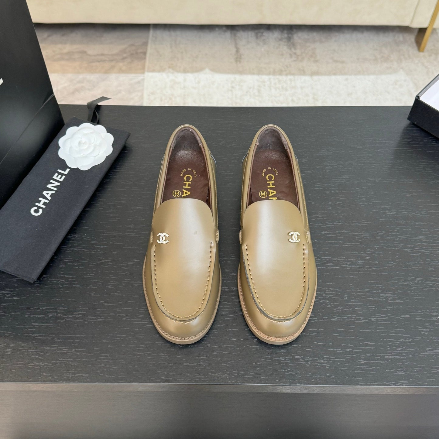 CHANEL 25C Moccasins Bronze Olive Patent Leather