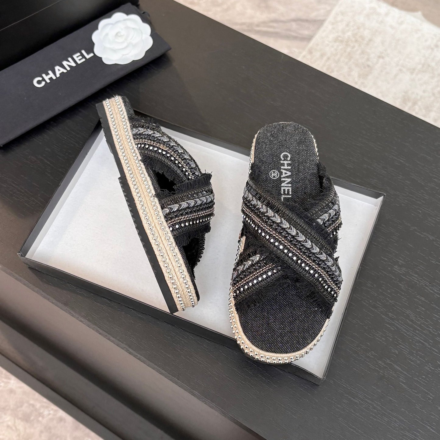 CHANEL 25C Thick-Soled Slipper In Black Denim Space blue Fabric 213231