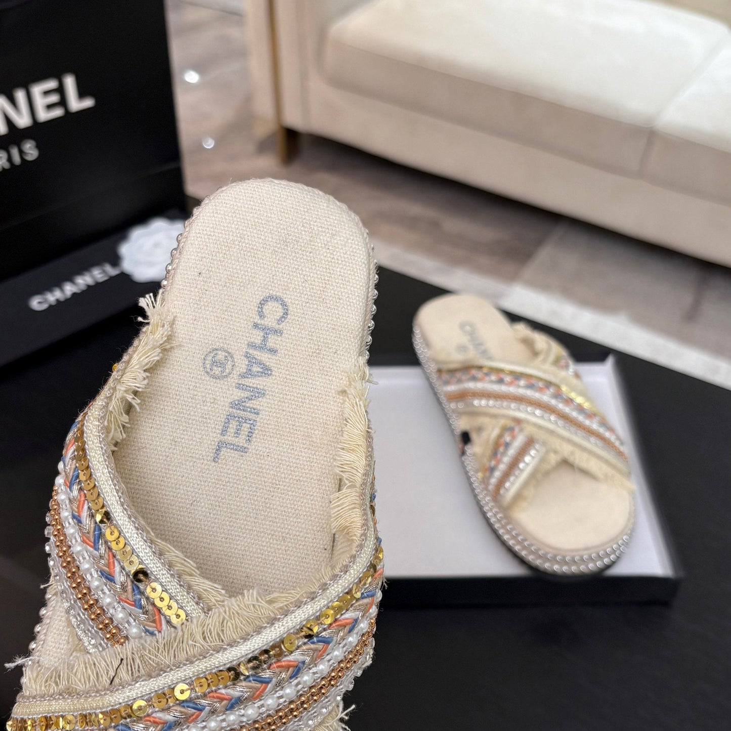 CHANEL 25C Thick-Soled Slipper In Black Denim Navajo White Fabric 213233