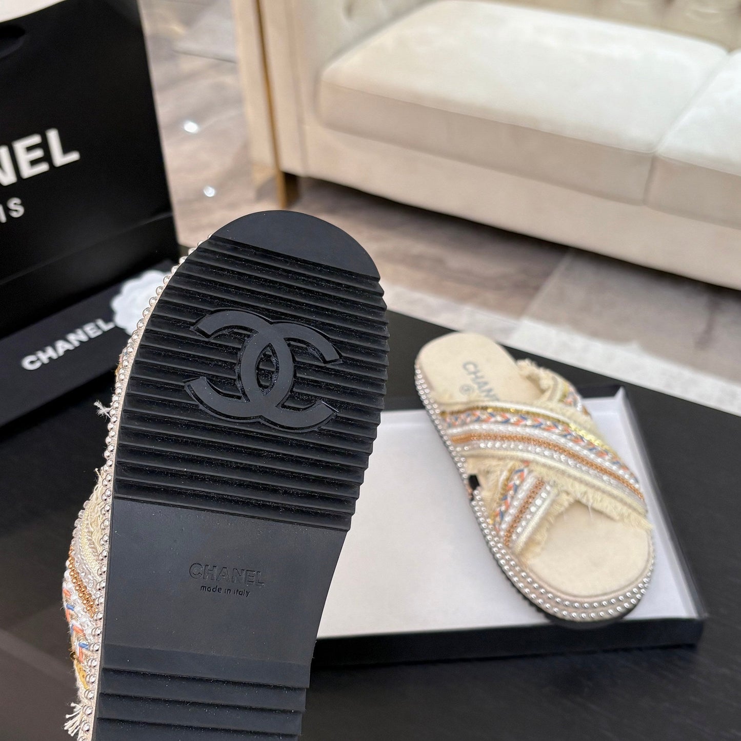 CHANEL 25C Thick-Soled Slipper In Black Denim Navajo White Fabric 213233