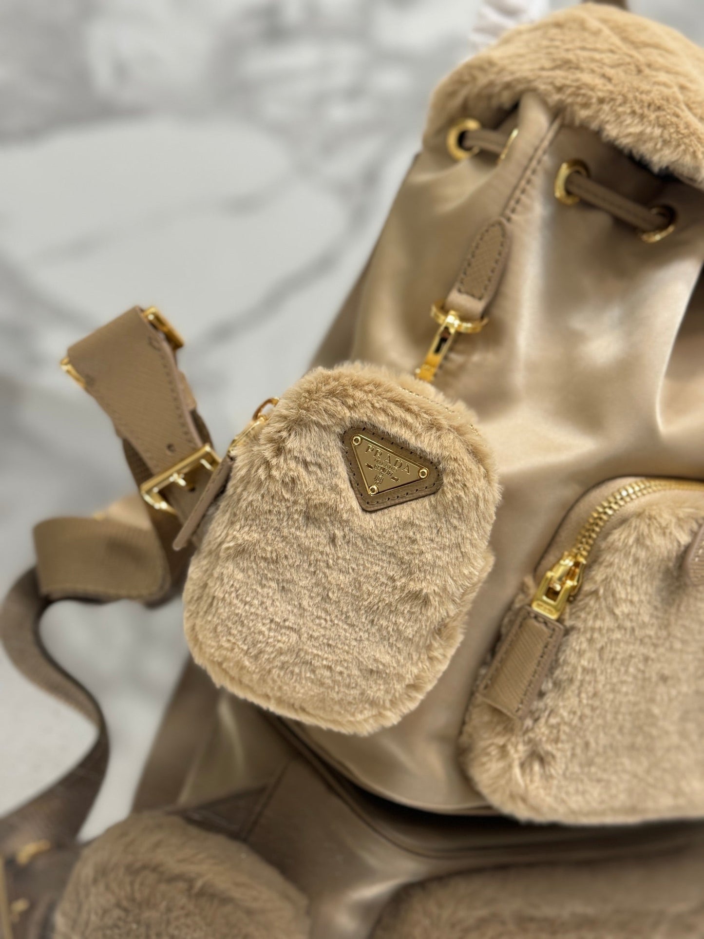 PRADA BACKPACK 25 IN BEIGE PARACHUTE FABRIC AND RABBIT FUR