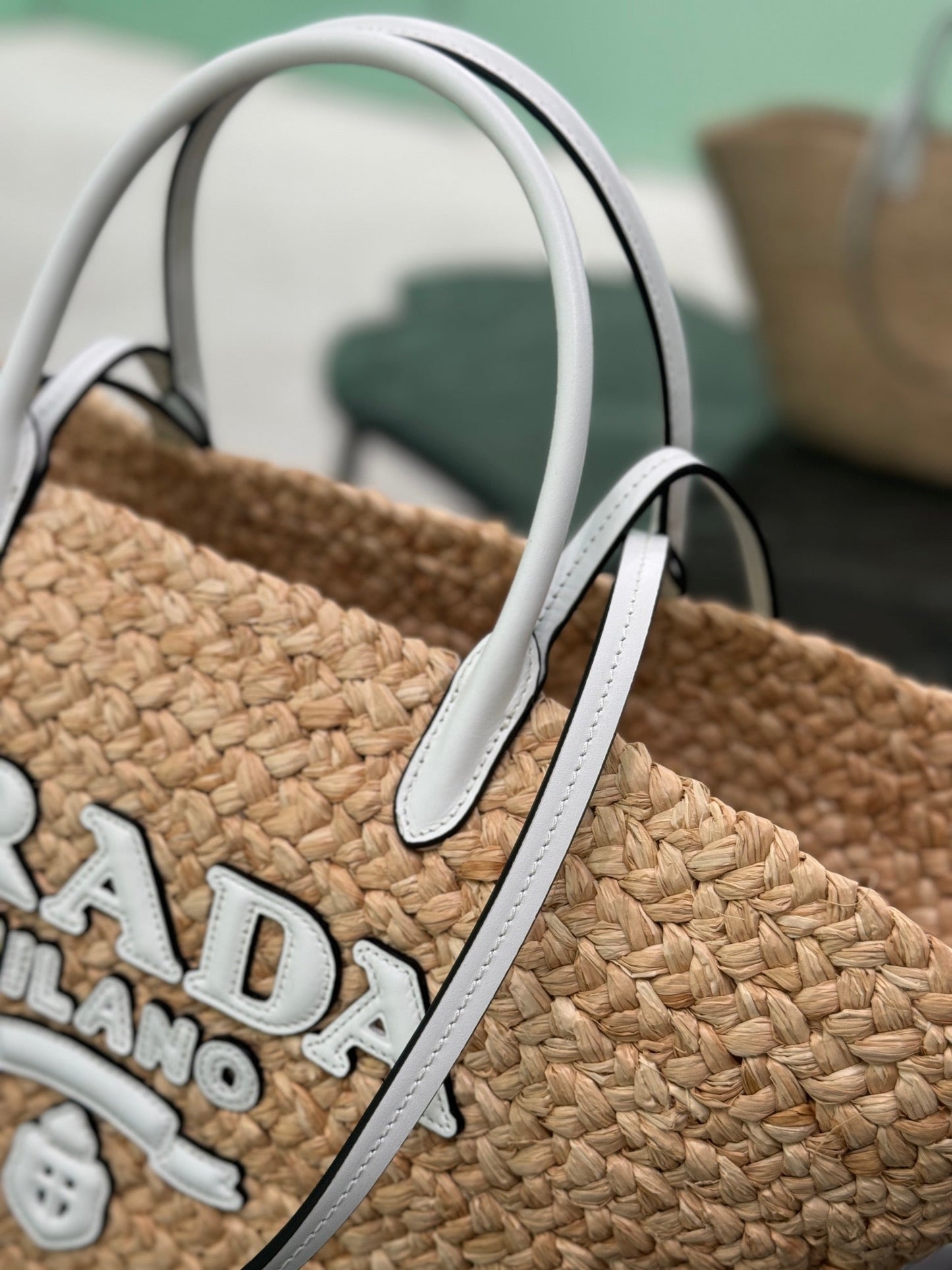 PRADA LARGE TOTE BAG 56 IN BEIGE RAFFIA GRASS AND WHITE CALFSKIN TRIM