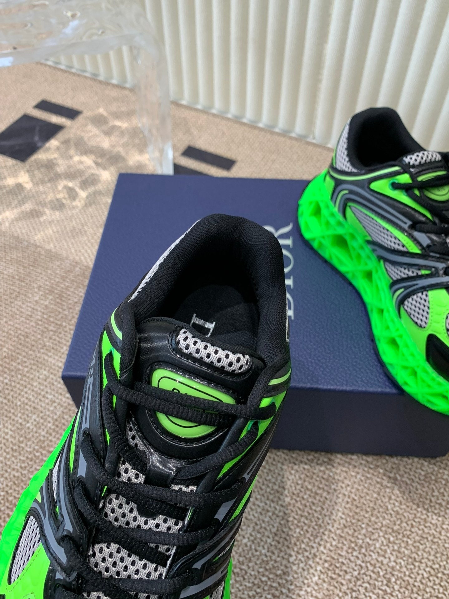 DIOR Sneaker B35 In Green Mix White Black Calfskin And Fabric 113119