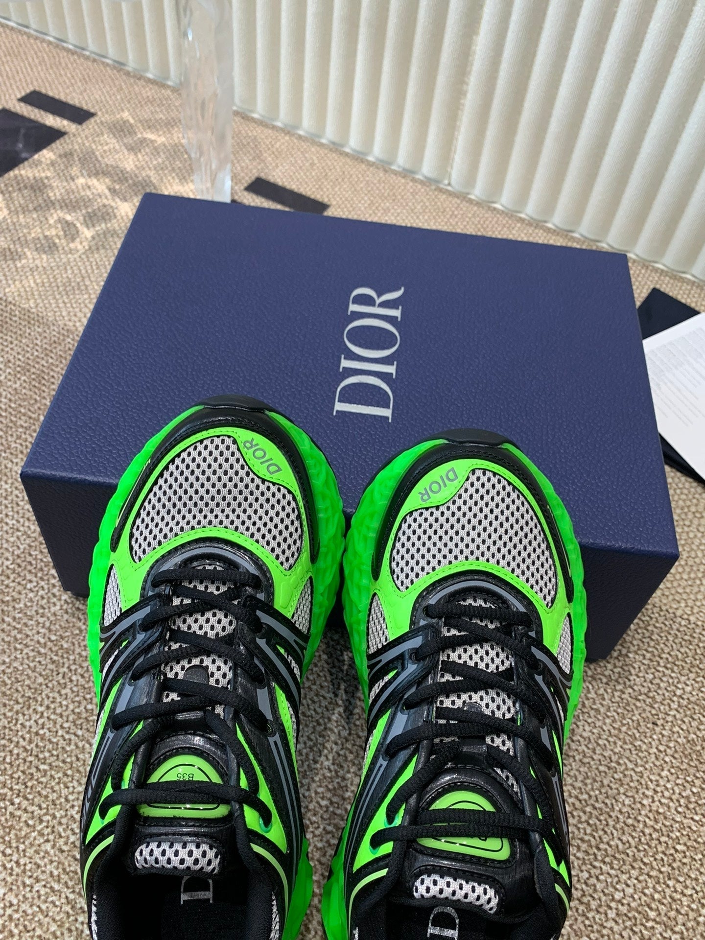 DIOR Sneaker B35 In Green Mix White Black Calfskin And Fabric 113119