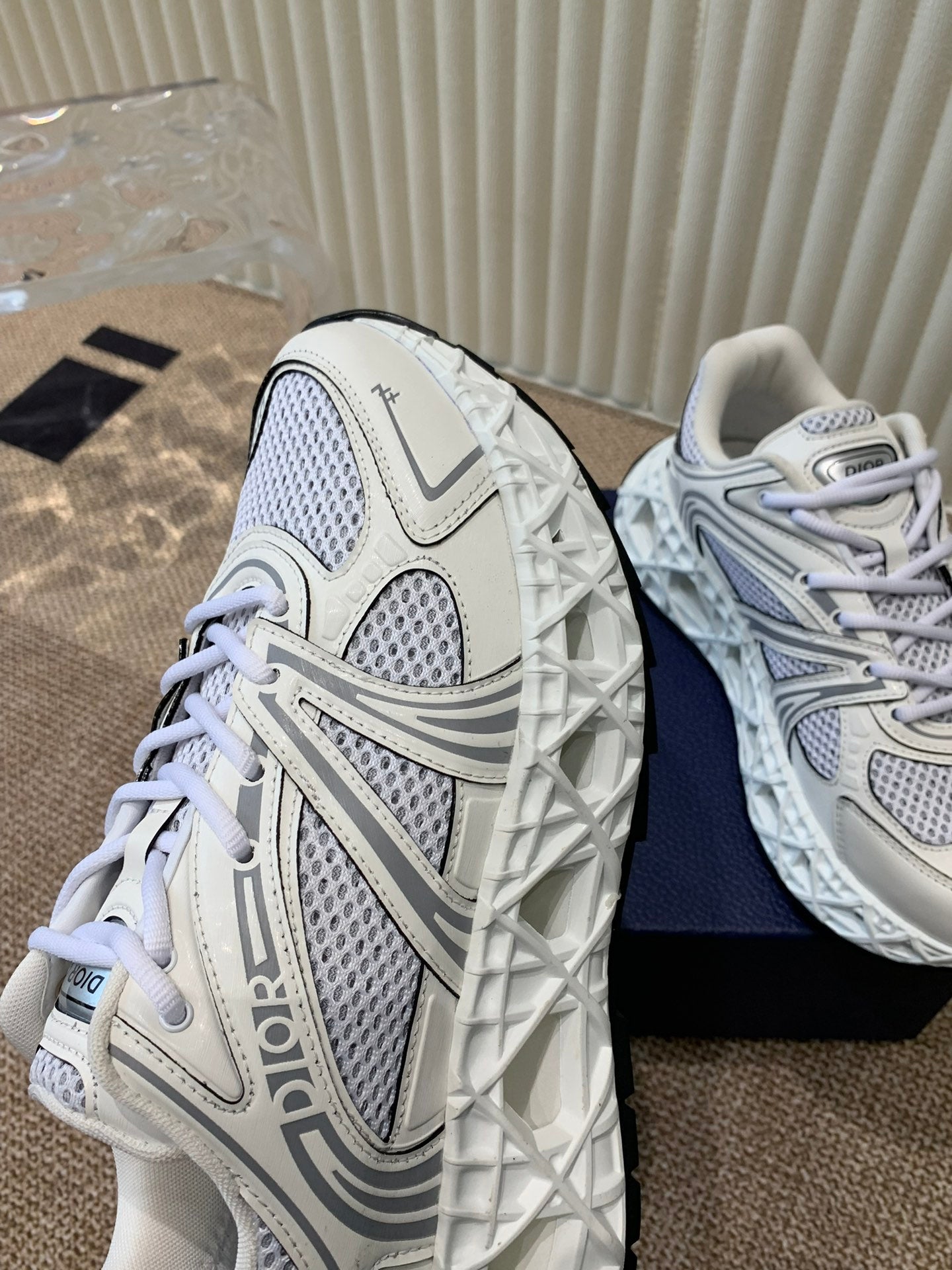 DIOR Sneaker B35 In White Mix Ivory White Calfskin And Fabric 113127