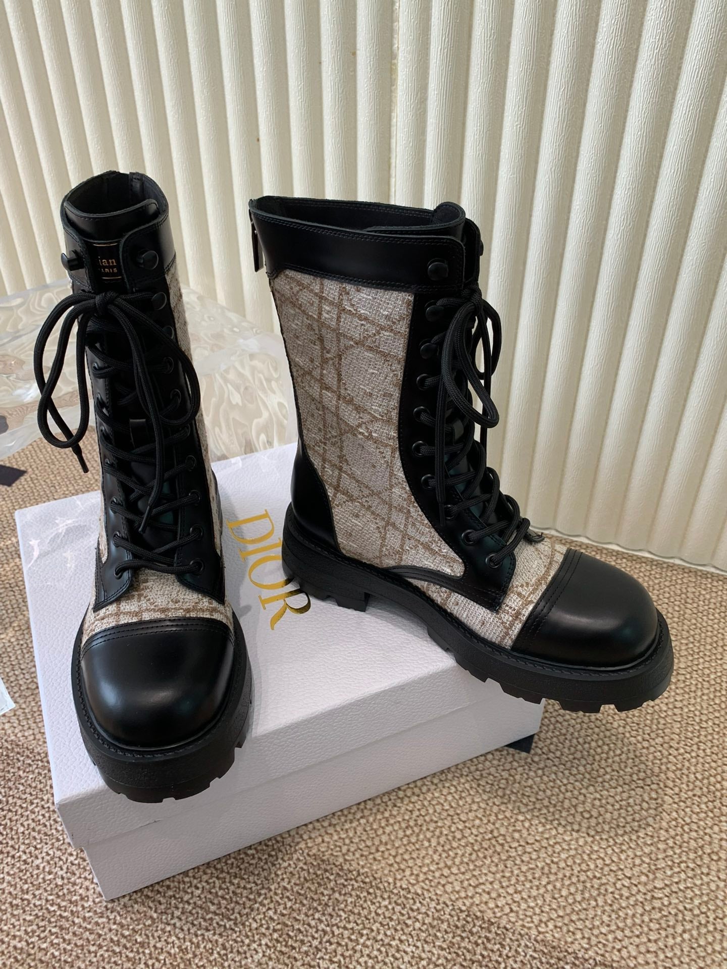 DIOR D-Unit Ankle Boot In Beige Mix Black Tweed Fabric And Cowhide 113478