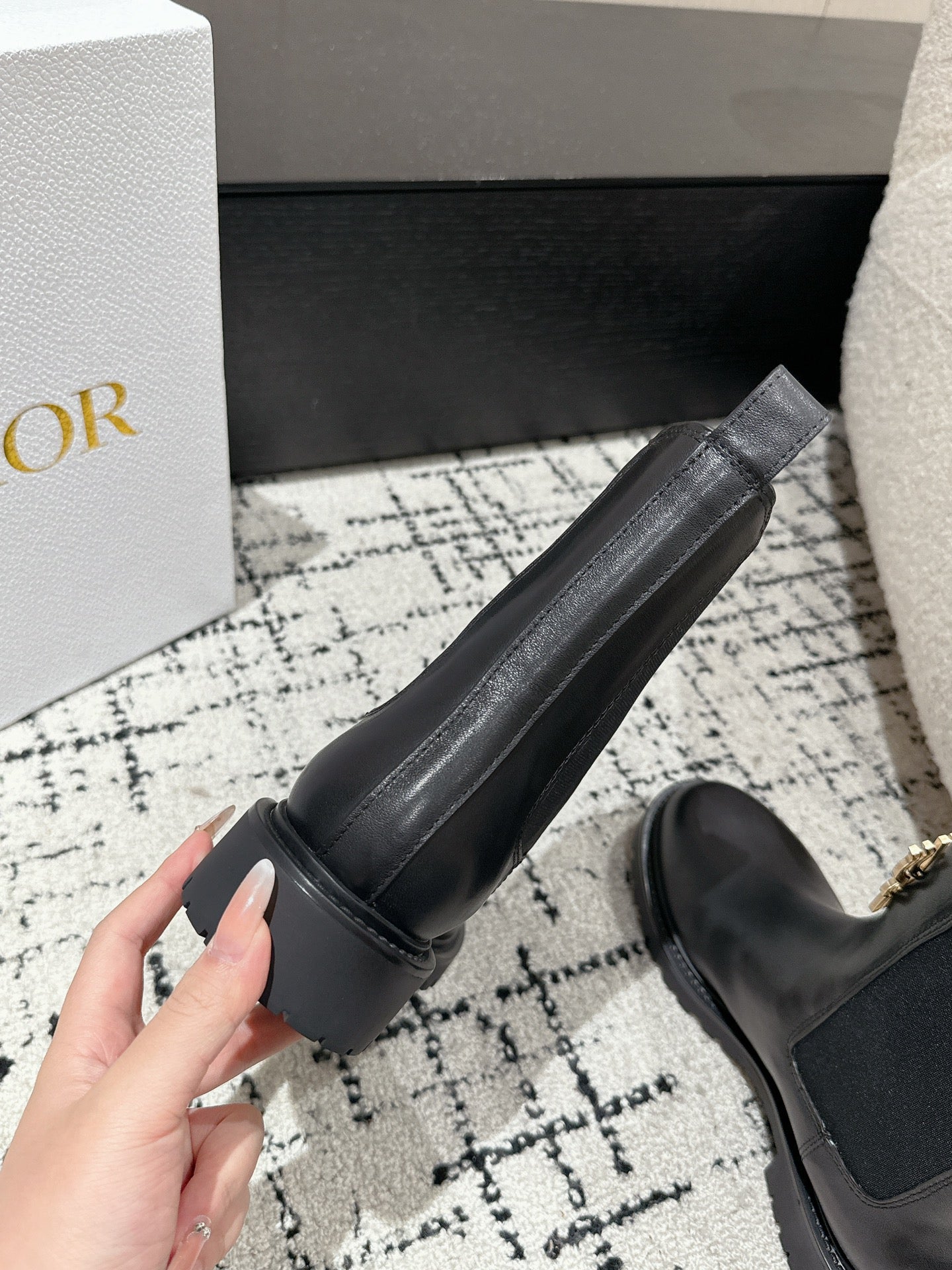 DIOR Miss DIOR Chelsea Boots In Black Calfskin 103729