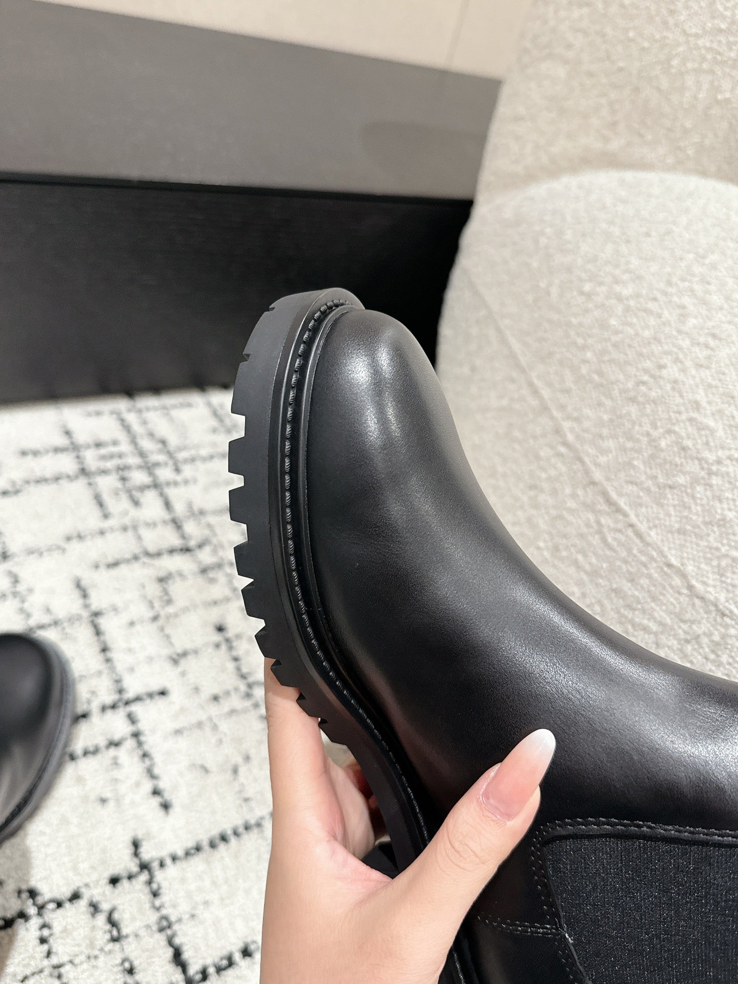 DIOR Miss DIOR Chelsea Boots In Black Calfskin 103729