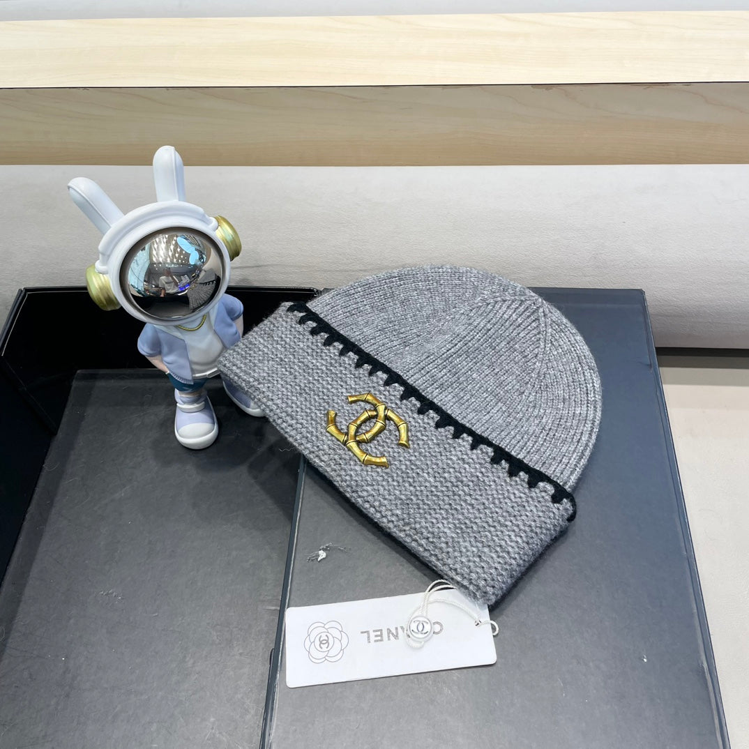 CHANEL BEANIE HAT IN COAL GRAY WOOL 419780