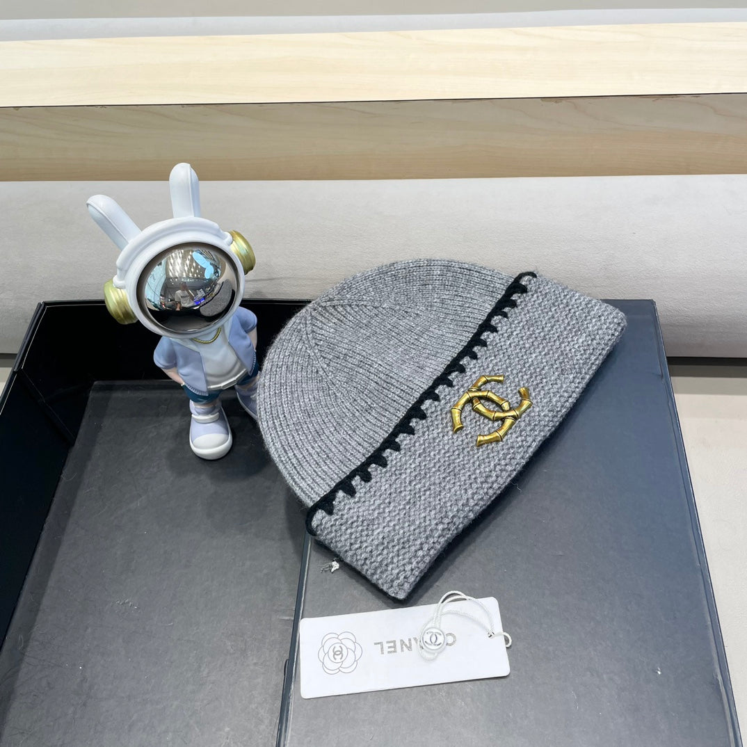 CHANEL BEANIE HAT IN COAL GRAY WOOL 419780