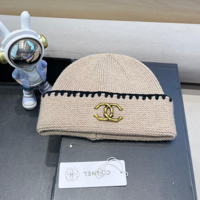 CHANEL BEANIE HAT IN CAMEL BEIGE WOOL 419781