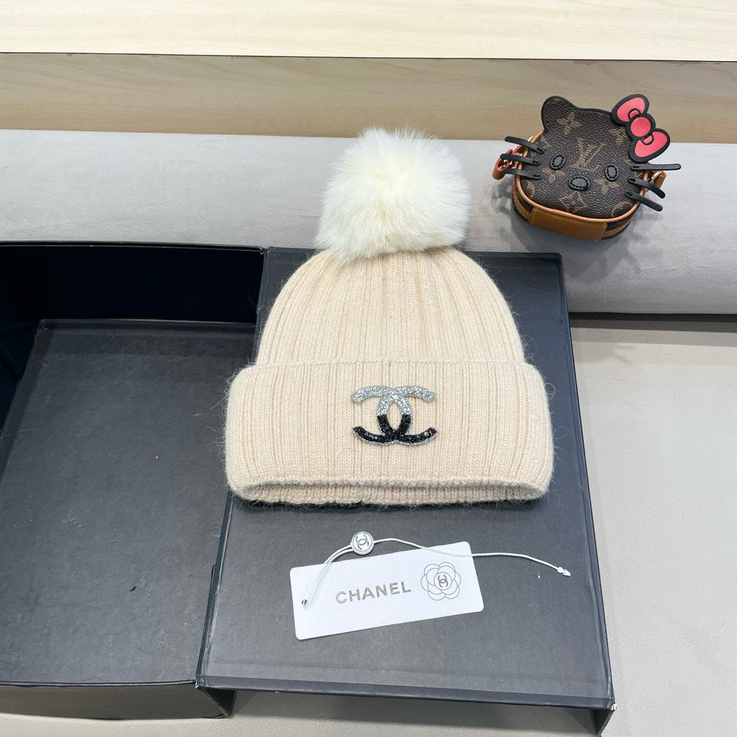 CHANEL BEANIE HAT IN BISQUE BEIGE WOOL 426236