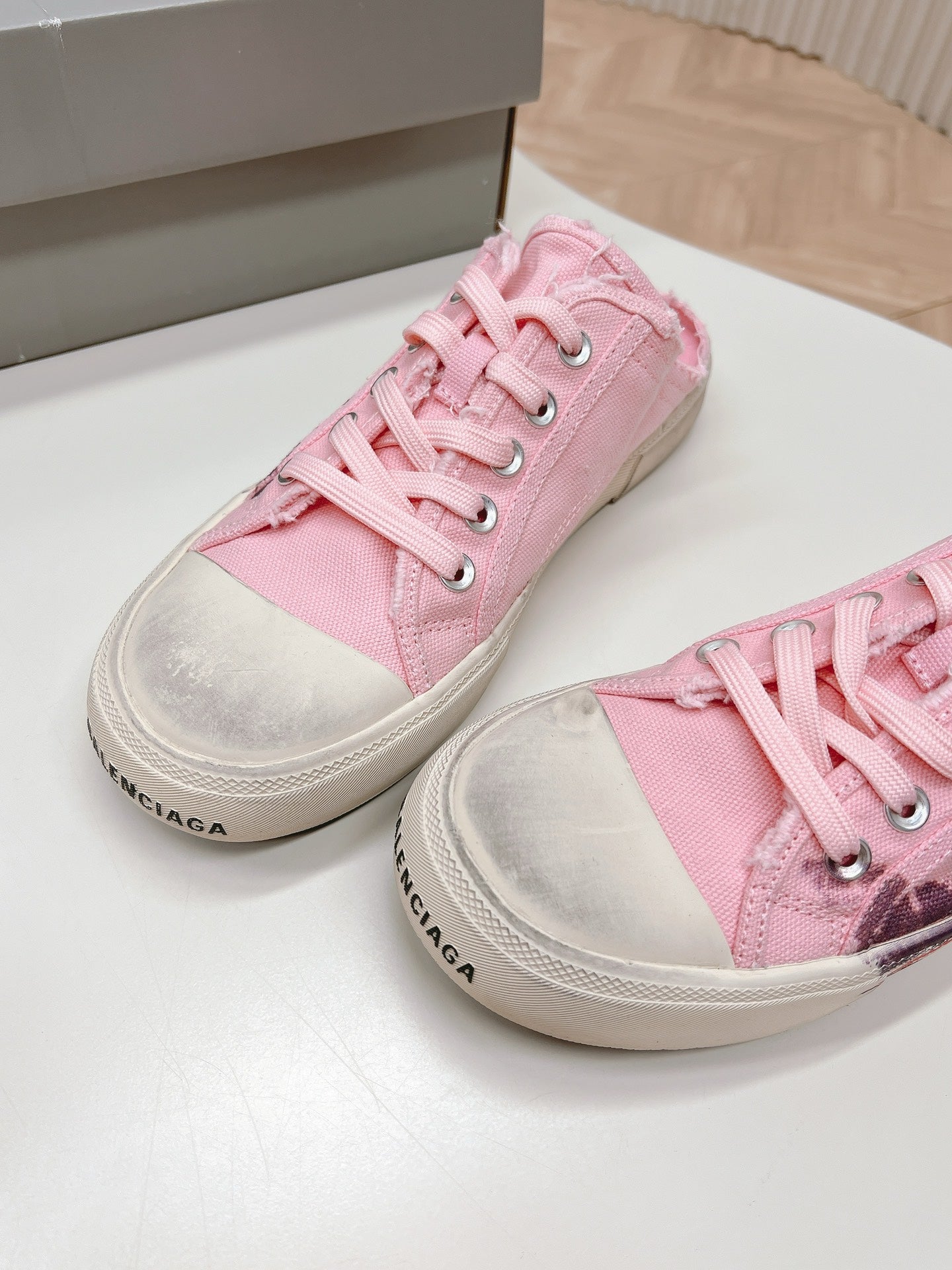 Balanciaga SNEAKER MULES IN PINK CANVAS GRAFFITI LOGO