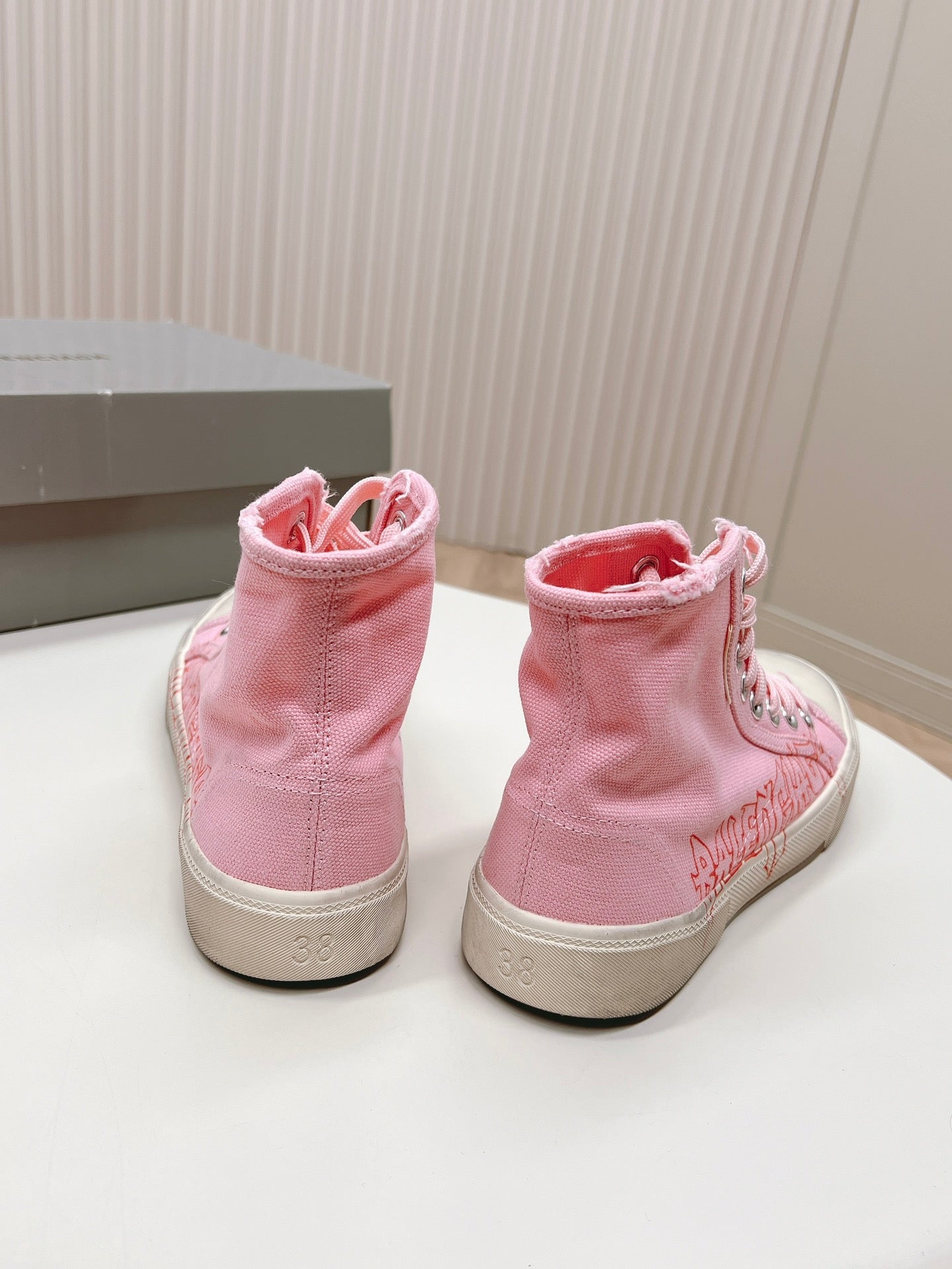 Balanciaga HIGH-TOP SNEAKERS GRAFFITI IN PINK CANVAS