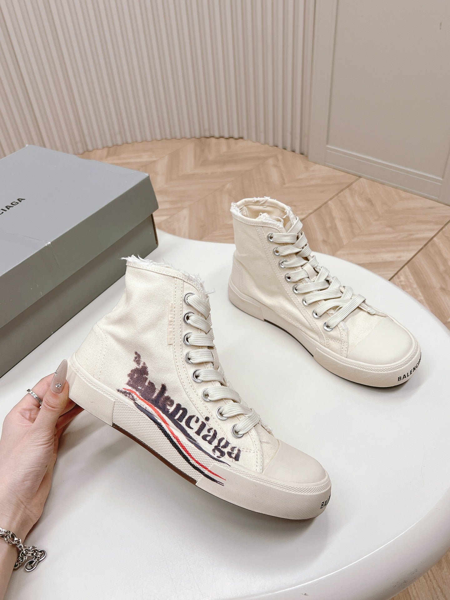 Balanciaga WHITE CANVAS HIGH-TOP SNEAKERS LOGO GRAFFITI