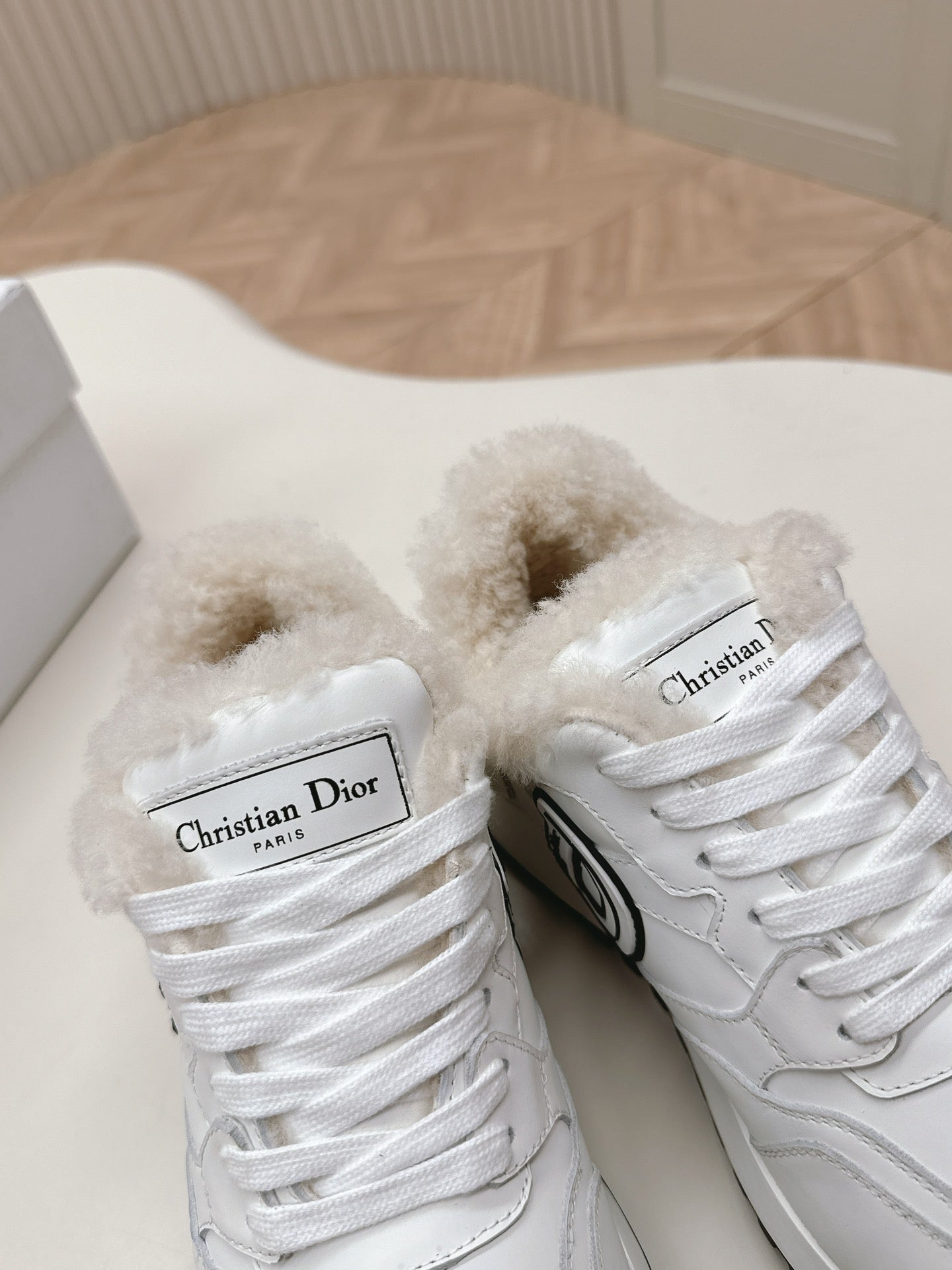 DIOR C'est DIOR Sneaker Fleece Lining White Lambskin
