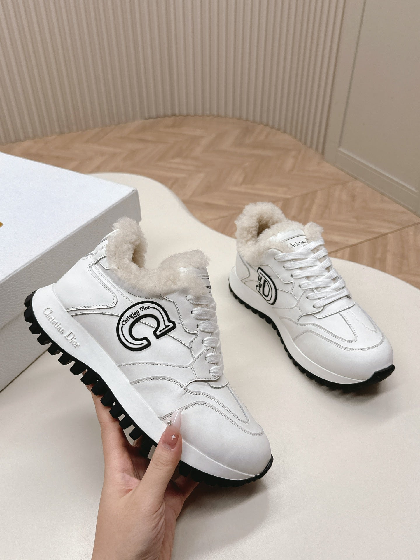 DIOR C'est DIOR Sneaker Fleece Lining White Lambskin
