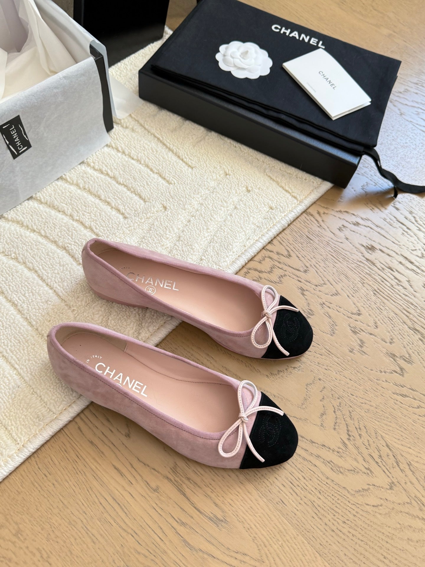 CHANEL 25C Ballet Flat Two-tone Patent Calfskin