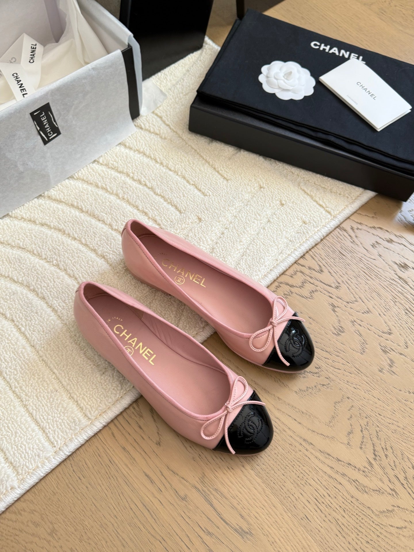 CHANEL 25C Ballet Flat Two-tone Patent Calfskin