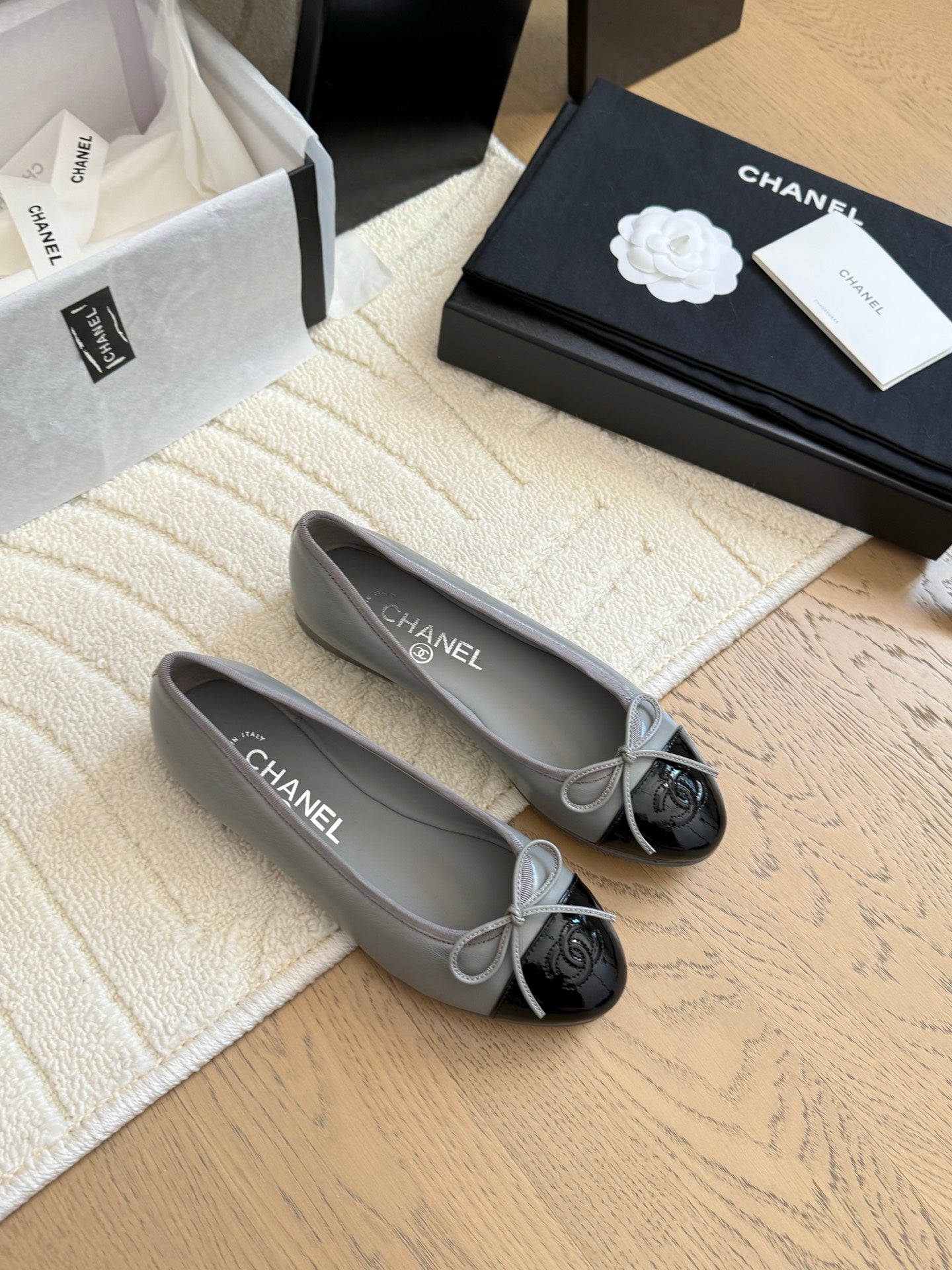 CHANEL 25C Ballet Flat Two-tone Patent Calfskin