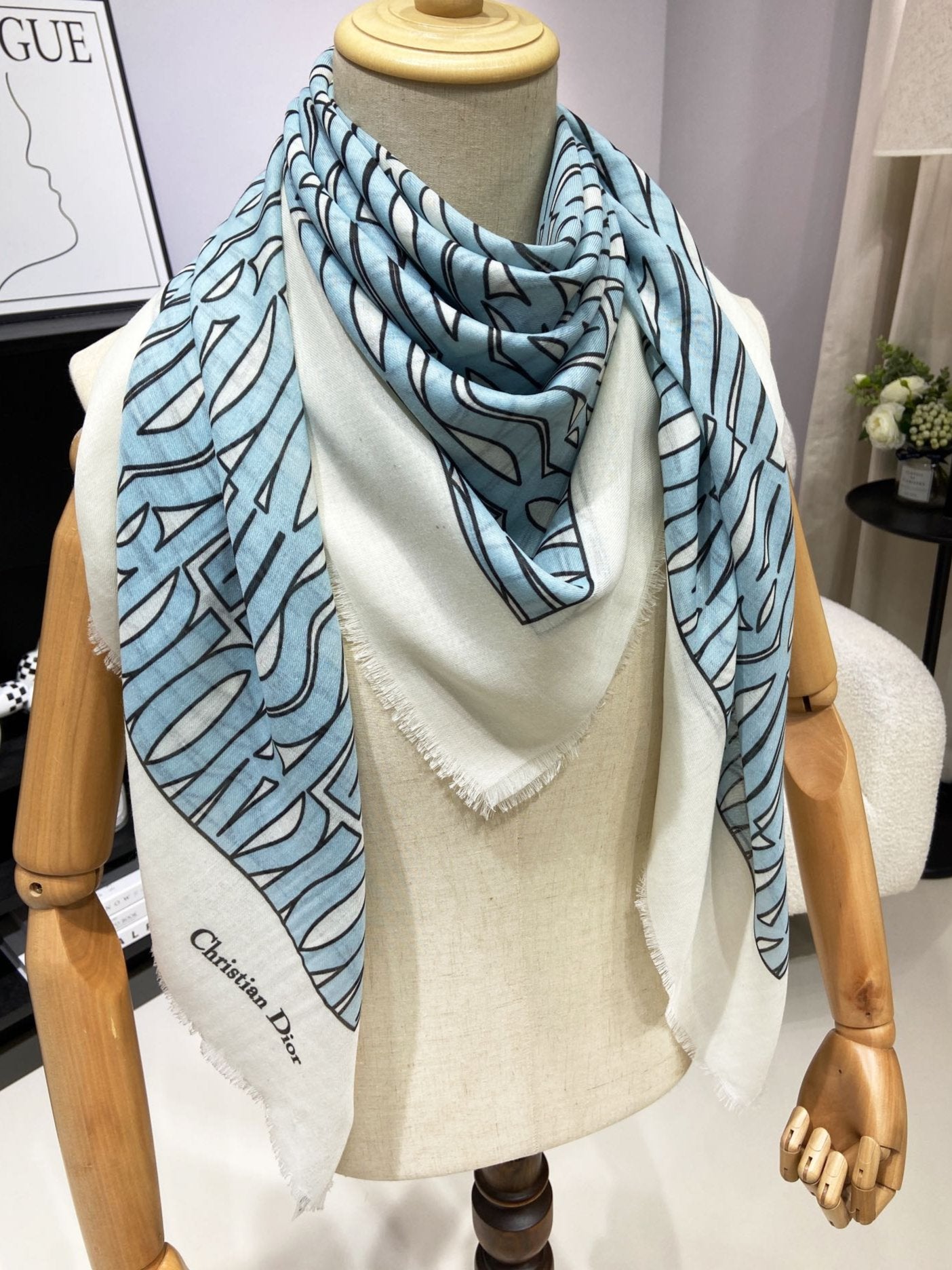 DIOR MISS DIOR ALLOVER SHAWL 140 CM IN POWDER BLUE MIX WHITE SILK CASHMERE 411630