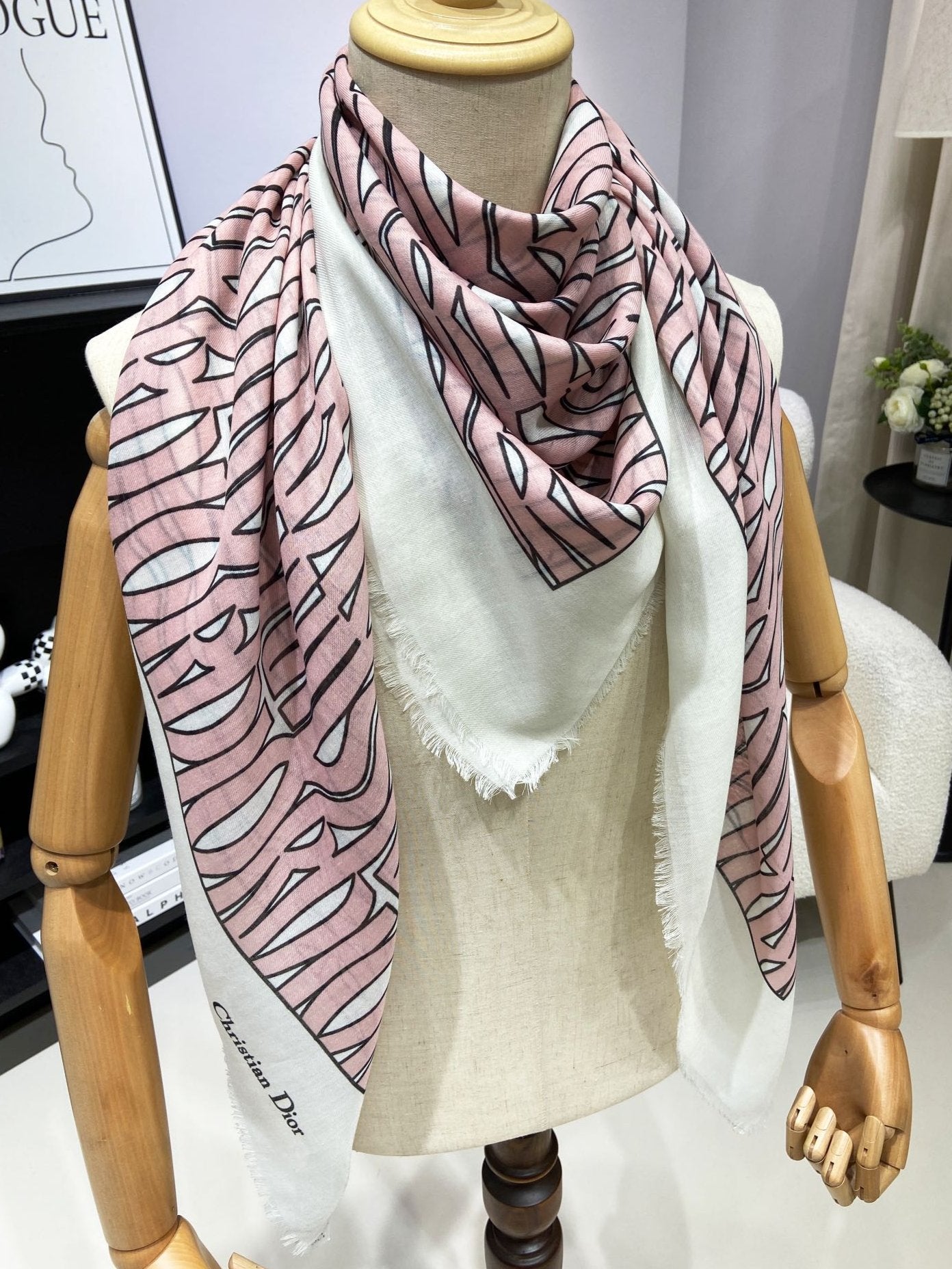 DIOR MISS DIOR ALLOVER SHAWL 140 CM IN PALE PINK MIX WHITE SILK CASHMERE 411631