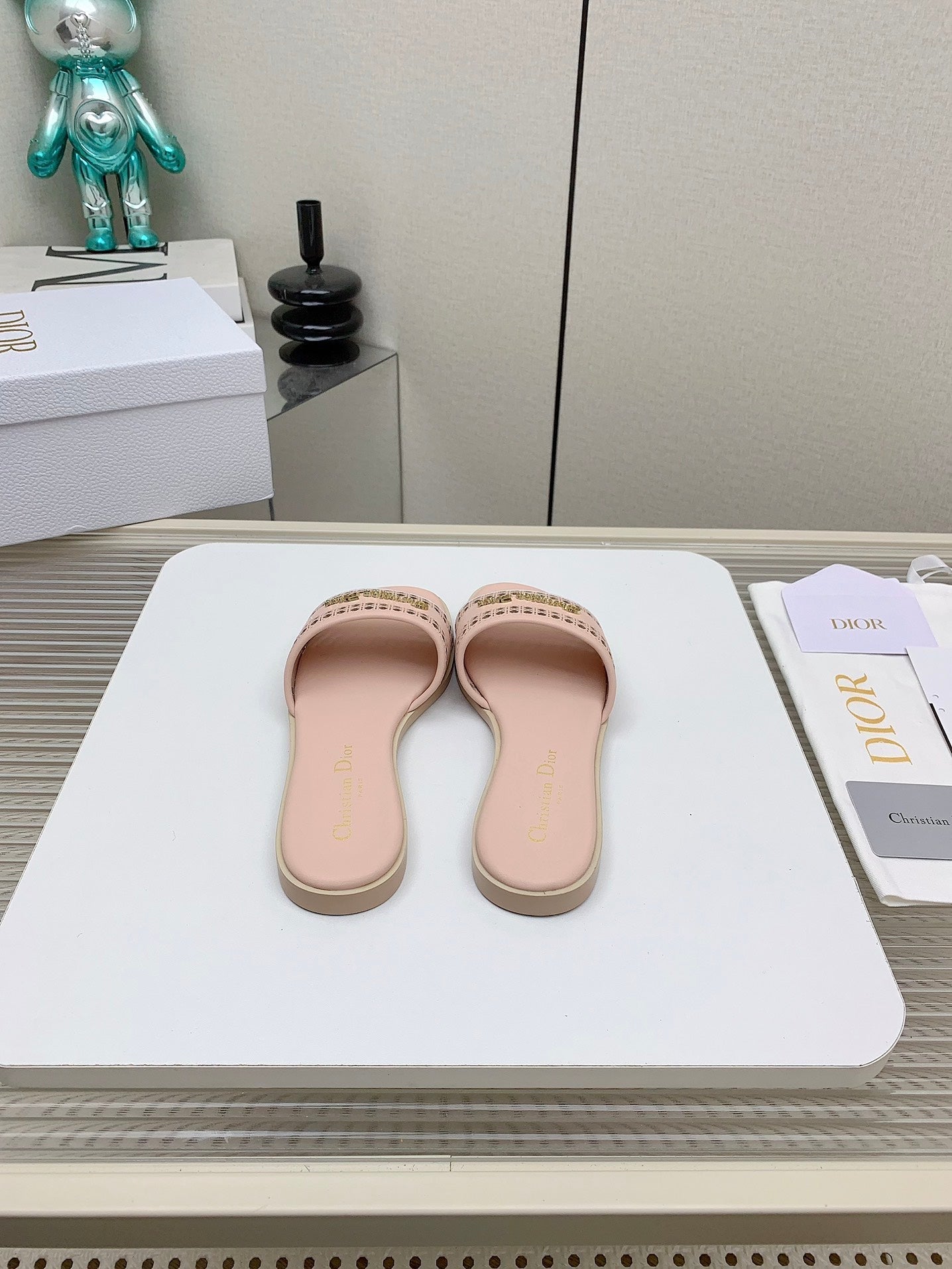 DIOR D-Lane Slide In Light Pink Cowhide 106273