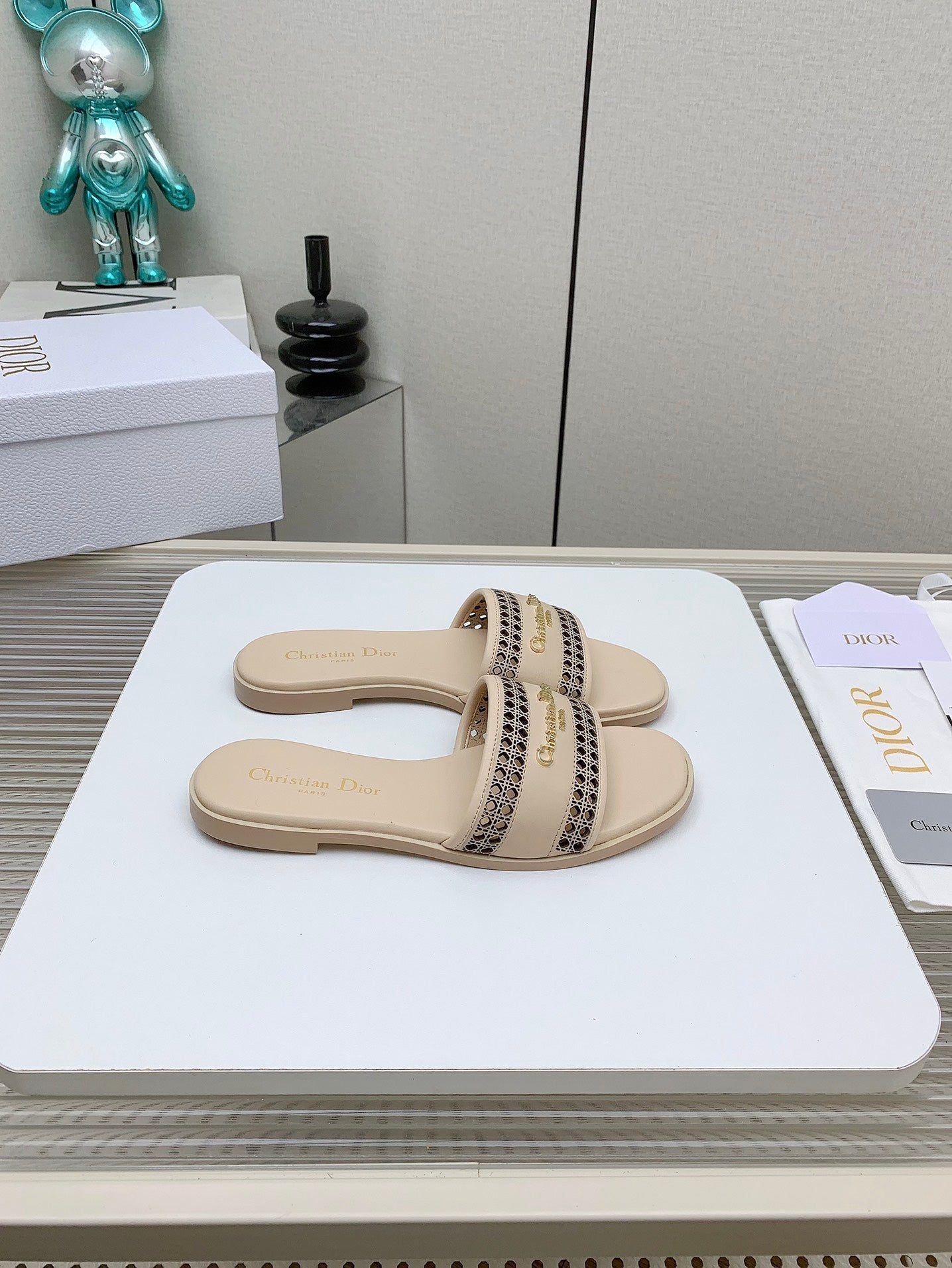 DIOR D-Lane Slide In Beige Cowhide 106275