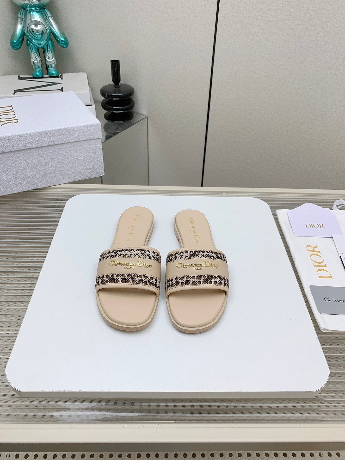 DIOR D-Lane Slide In Beige Cowhide 106275