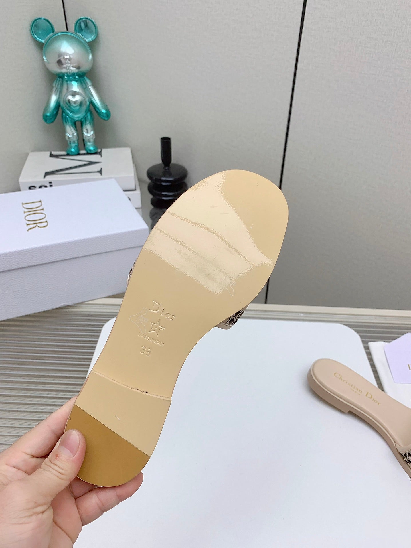DIOR D-Lane Slide In Beige Cowhide 106275