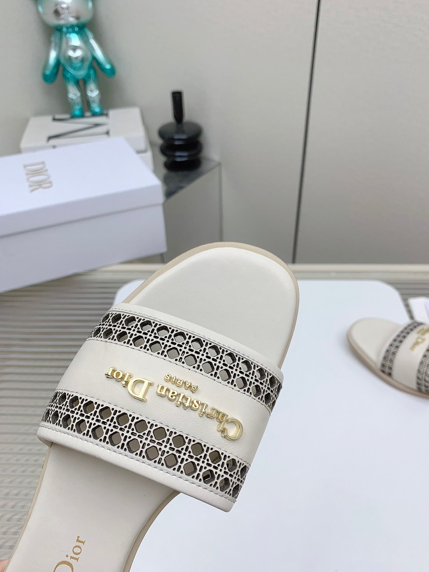 DIOR D-Lane Slide In White Cowhide 106277