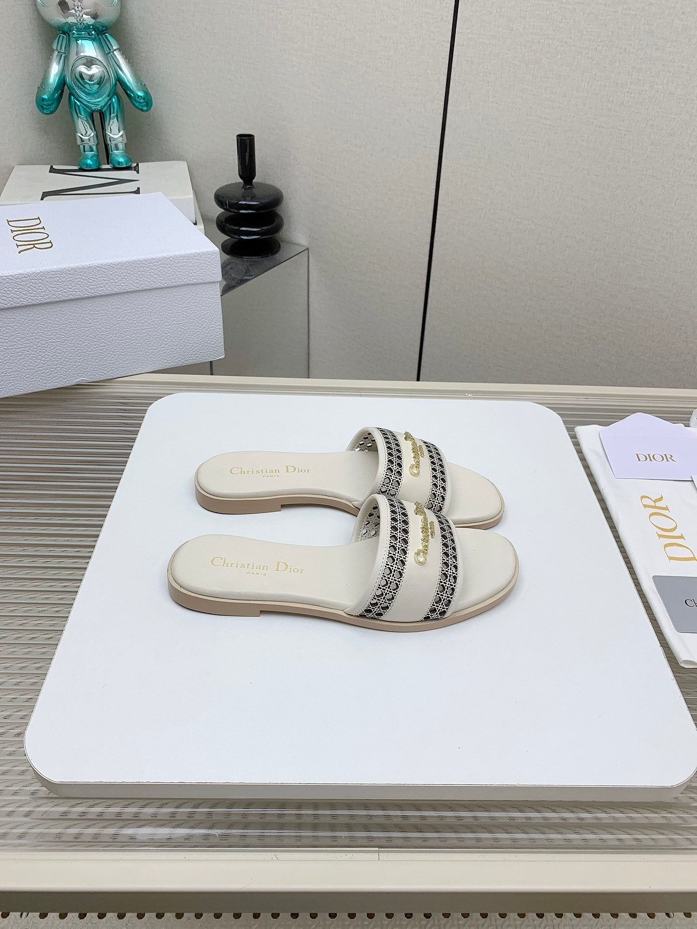 DIOR D-Lane Slide In White Cowhide 106277