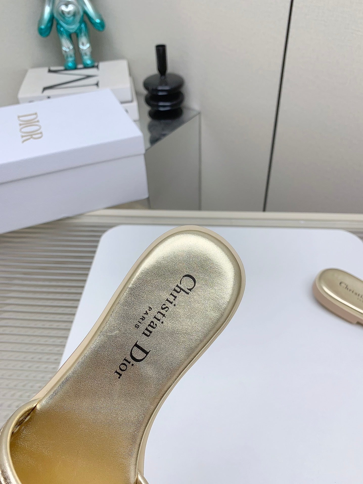 DIOR D-Lane Slide In Light Gold Cowhide 106285