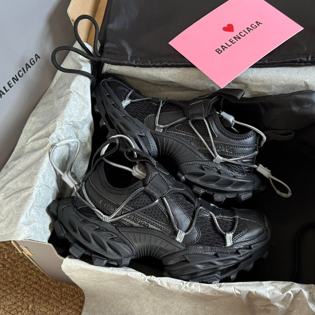 Balanciaga HIKE SNEAKER IN BLACK MESH, POLYURETHANE AND POLYESTER
