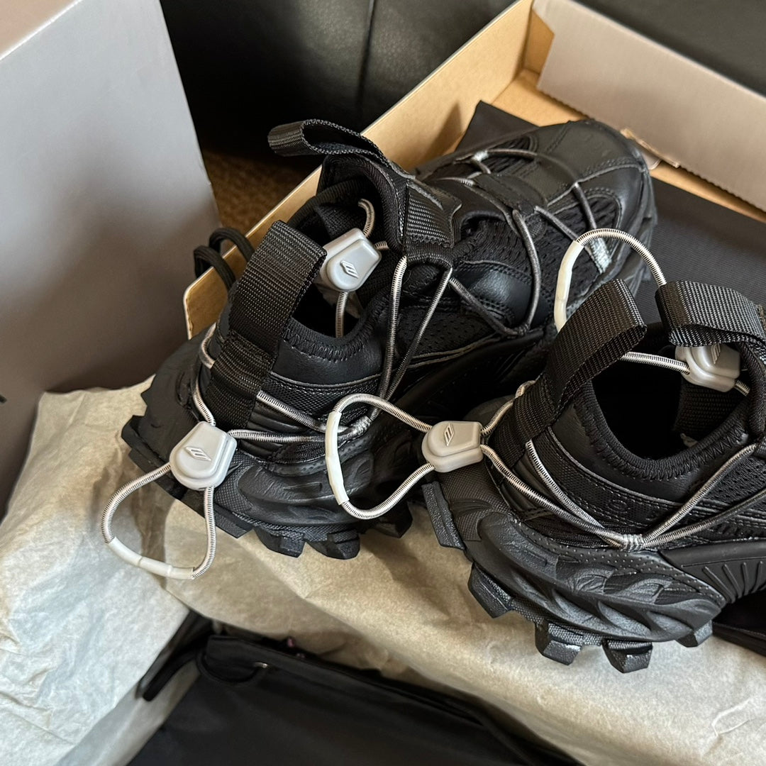 Balanciaga HIKE SNEAKER IN BLACK MESH, POLYURETHANE AND POLYESTER