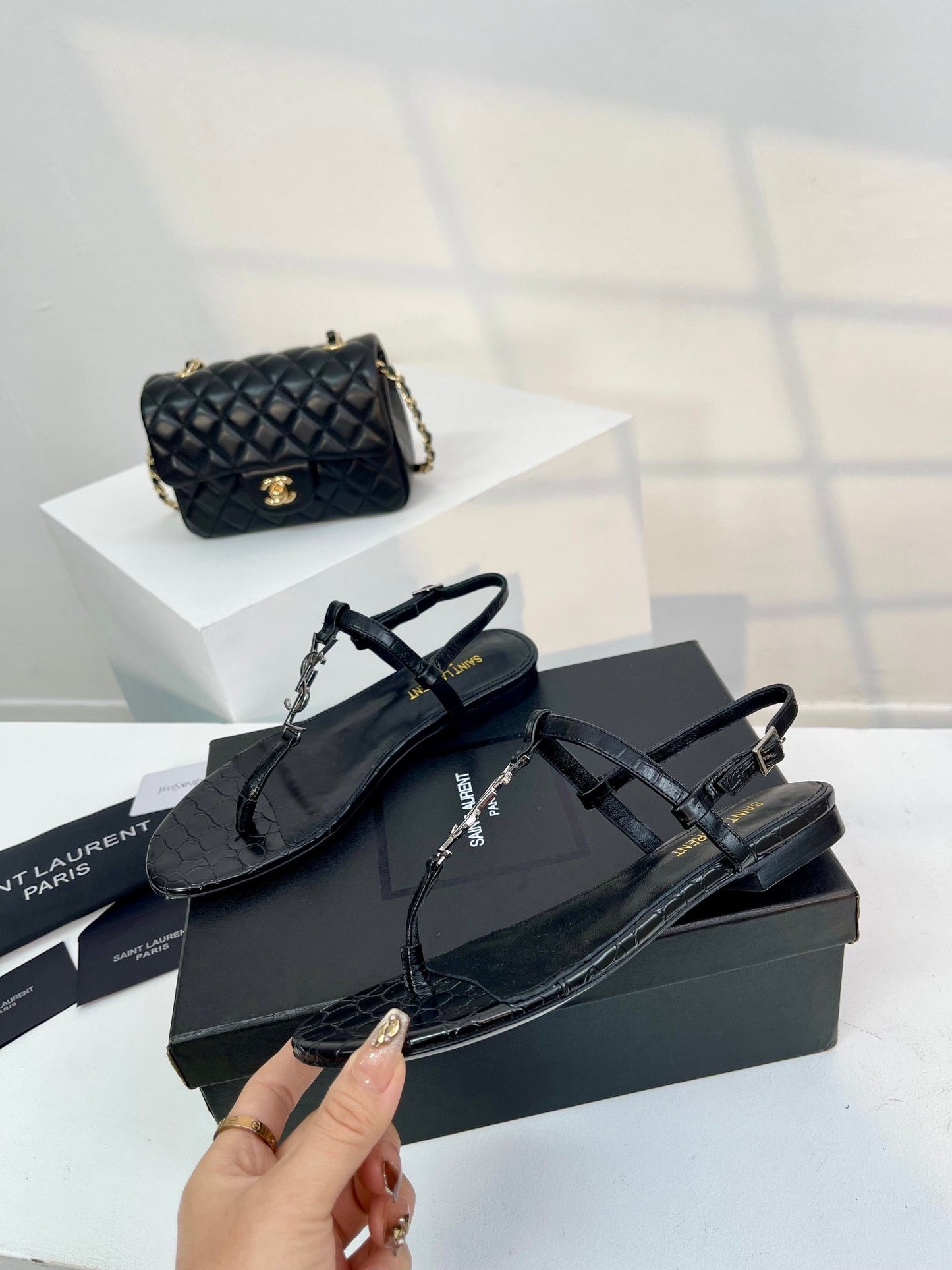 Saint Laurent SL Cassandra Croc-Embossed Thong Sandals Black Leather