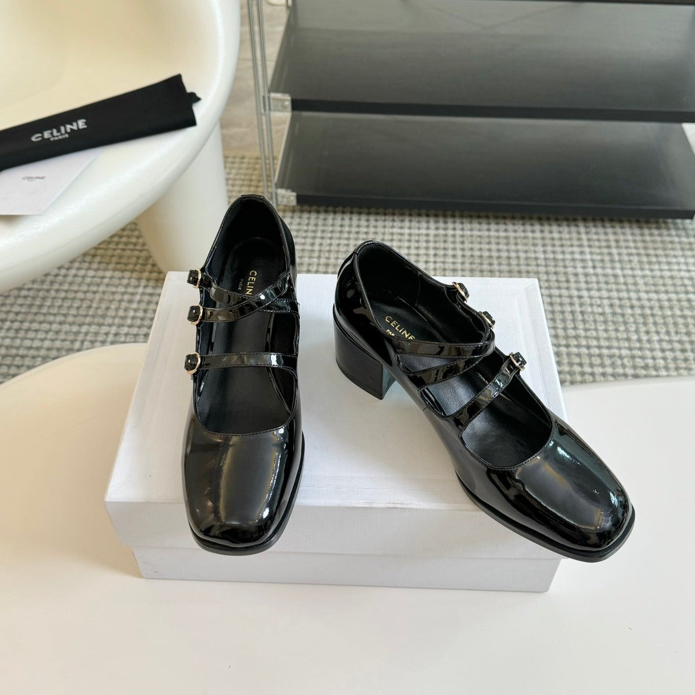 Celine WOMEN'S SANDALS WITH ROUND TOE GLOSSY BLACK SPECIFIC COWHIDE