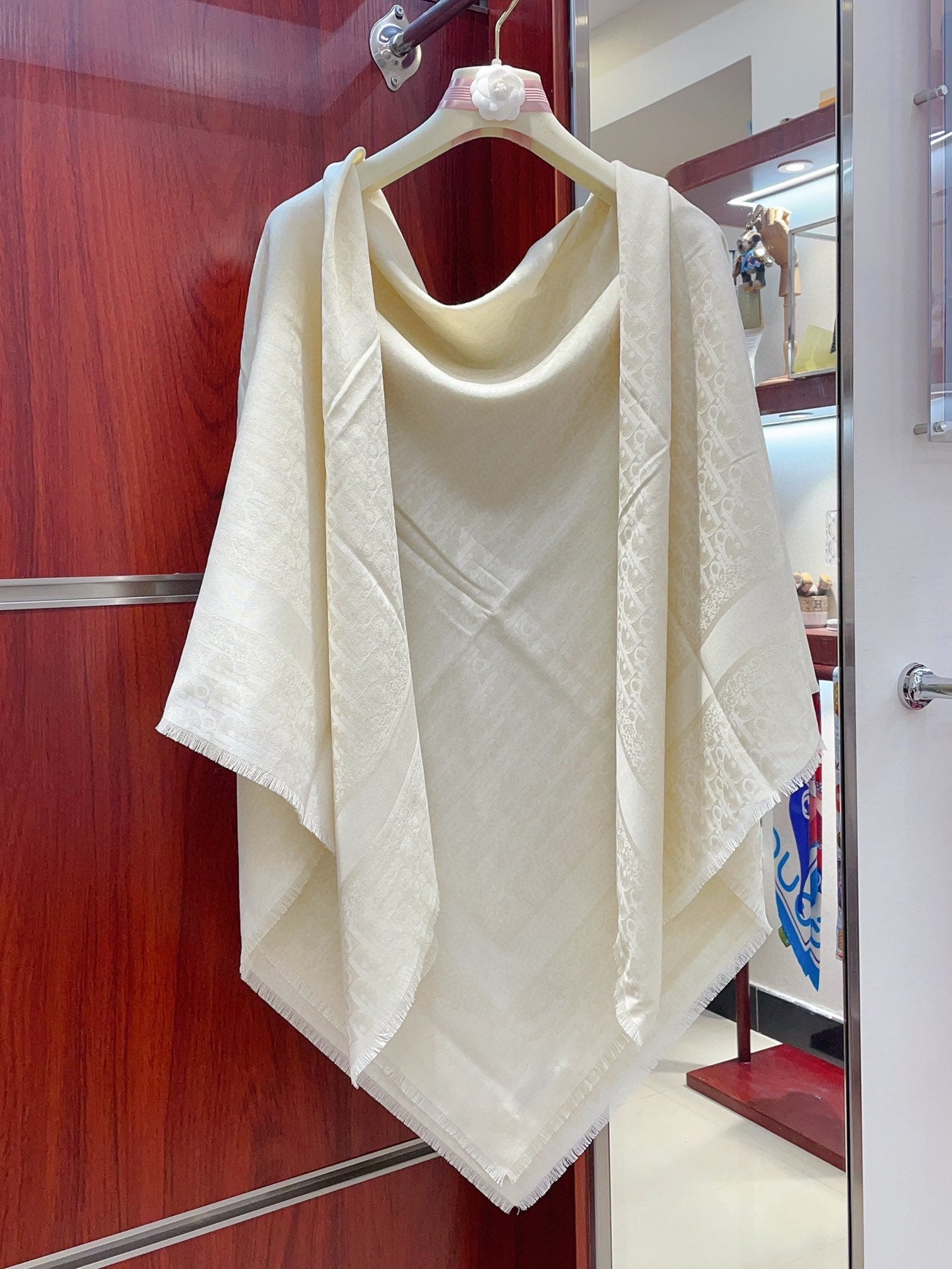 DIOR SQUARE SCARF 140 CM IN WHITE WOOL AND SILK 408660