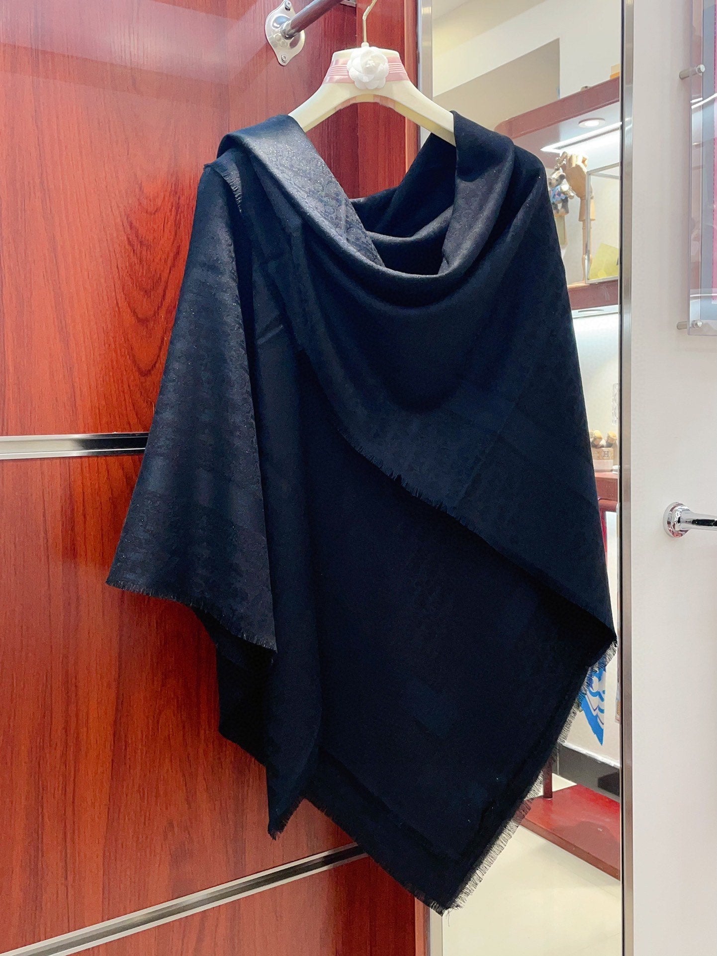 DIOR SQUARE SCARF 140 CM IN NAVY BLUE WOOL AND SILK 408662