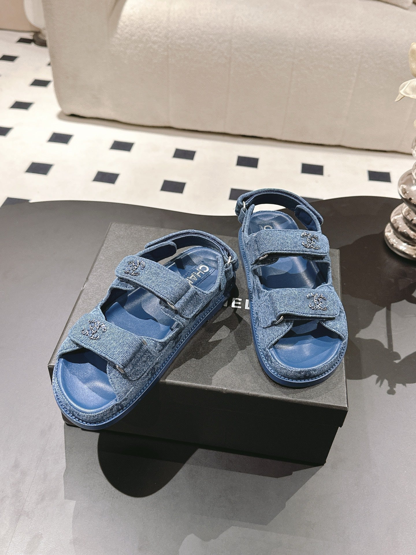 CHANEL 25 Dad Deals Sandals Demin Blue Demin Fabric 237563