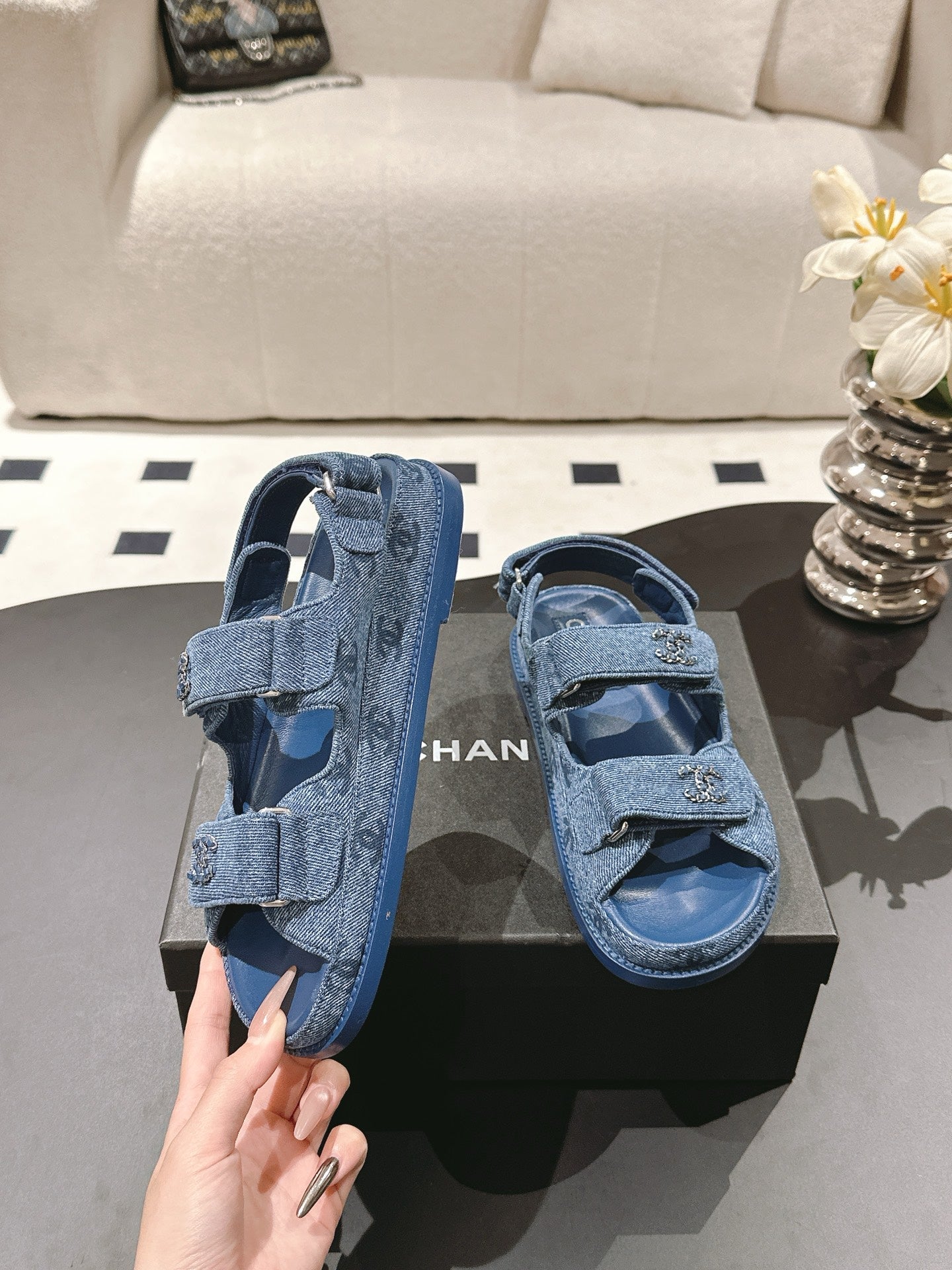 CHANEL 25 Dad Deals Sandals Demin Blue Demin Fabric 237563
